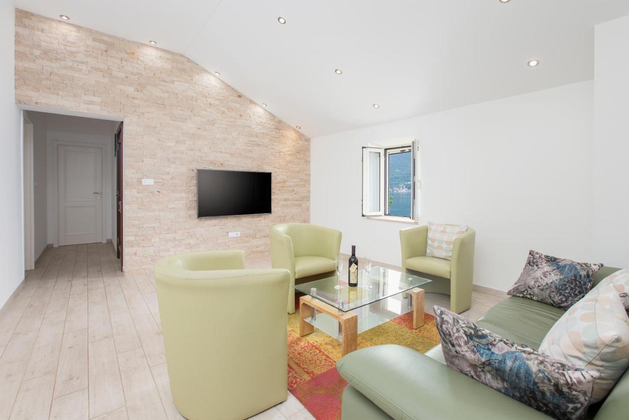 Apartments D&V Kotor Exterior photo